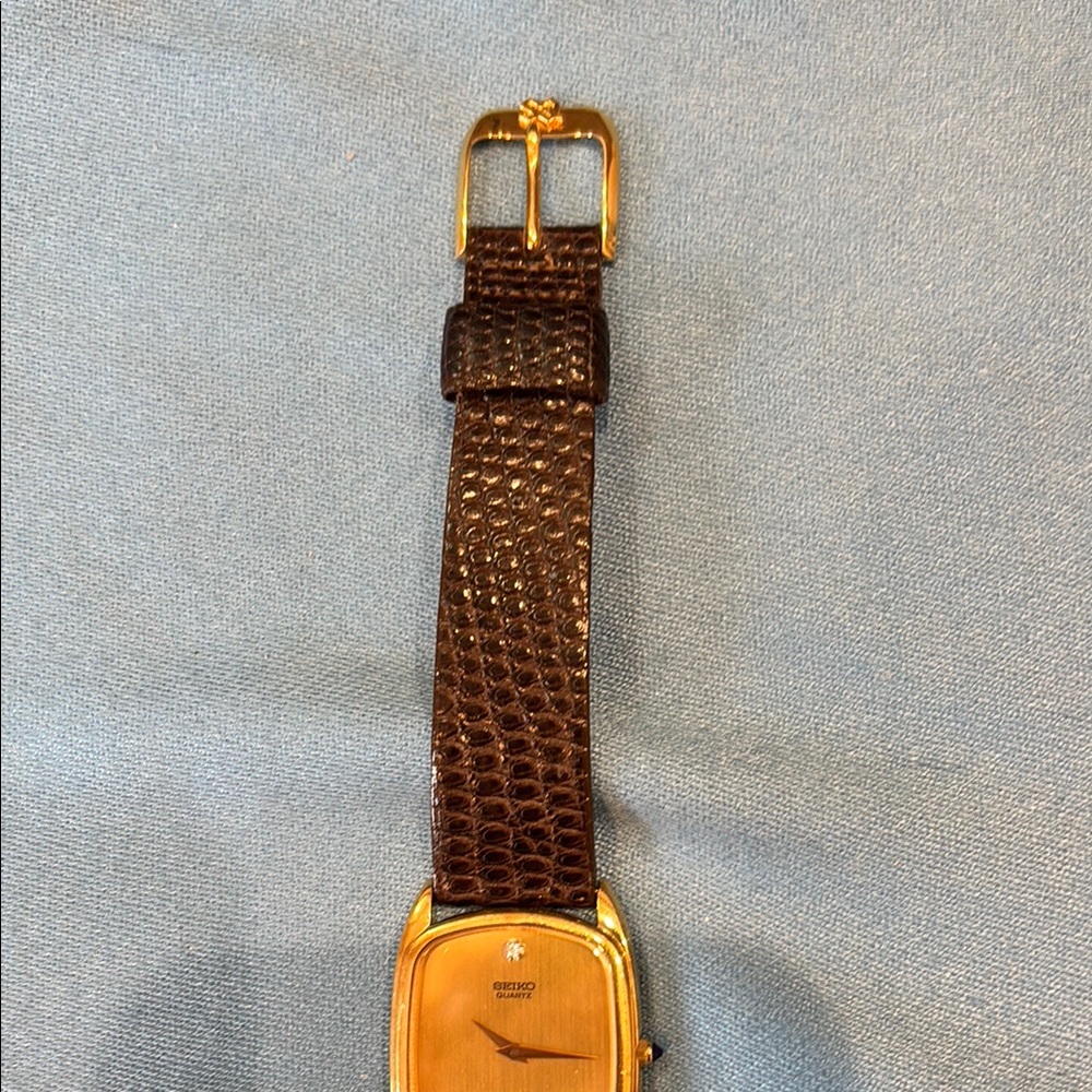 Seiko Gold Watch with Brown Leather Strap - Picture 5 of 8